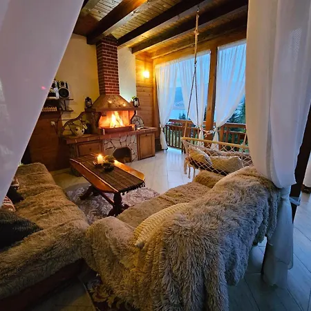 Gasthof Hills - с храна