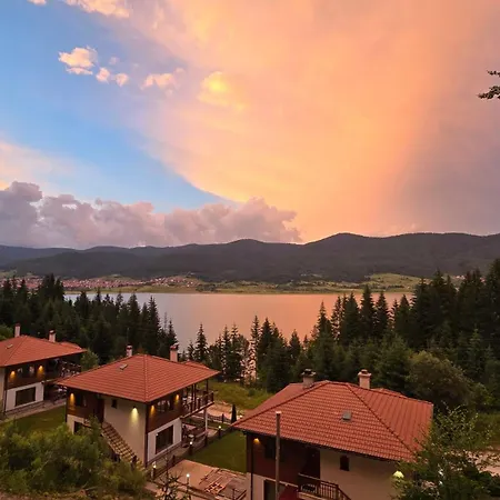 Hills - с храна Casa de hóspedes 3*