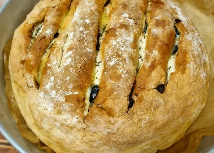 Hills - сърница Къща за гости 3*