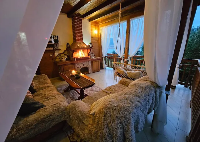 Gasthof Hills - с храна